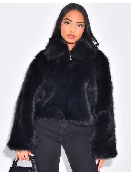Veste courte en fausse fourrure zipée