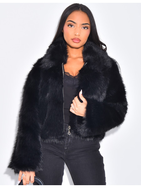 Veste courte en fausse fourrure zipée