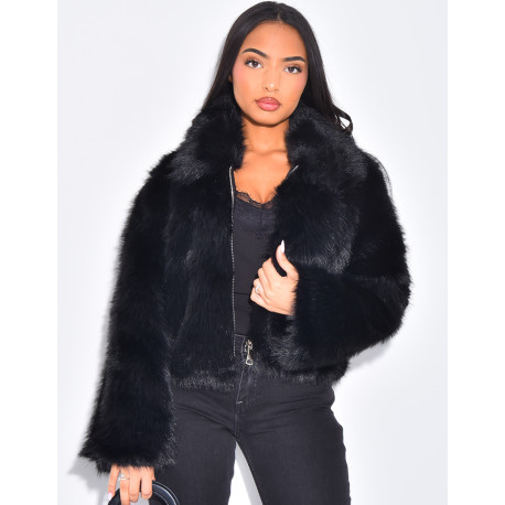 Veste courte en fausse fourrure zipée