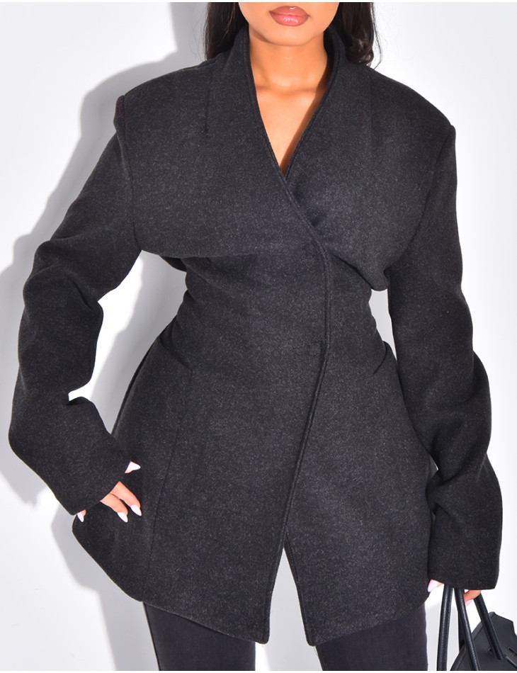 Manteau cintrée effet cache coeur à serrer dans le dos