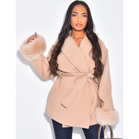 Short wrap coat with fur on the sleeves