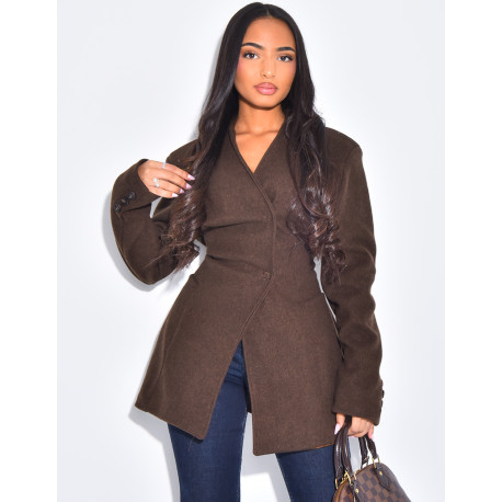 Manteau cintrée effet cache coeur à serrer dans le dos