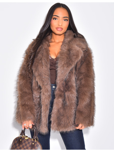 Halblanger Mantel aus Kunstfell