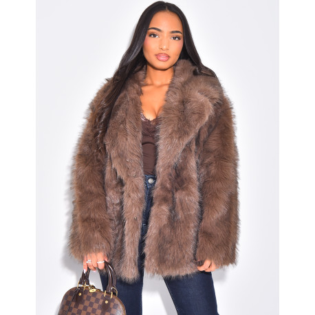 Halblanger Mantel aus Kunstfell