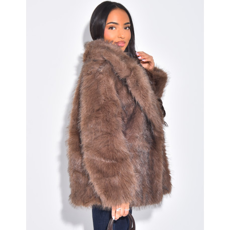 Halblanger Mantel aus Kunstfell