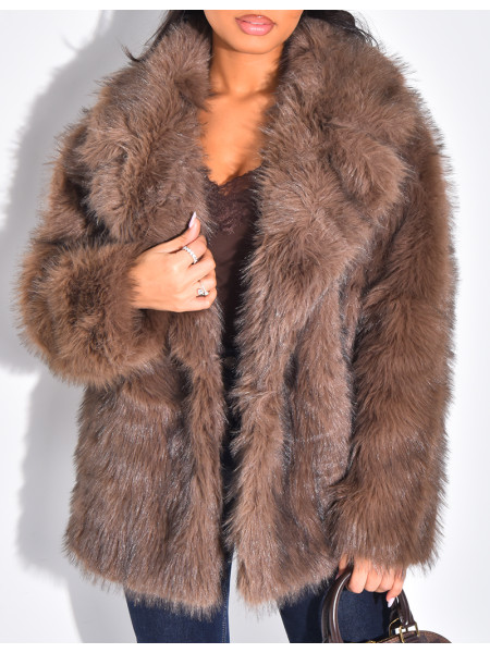 Halblanger Mantel aus Kunstfell