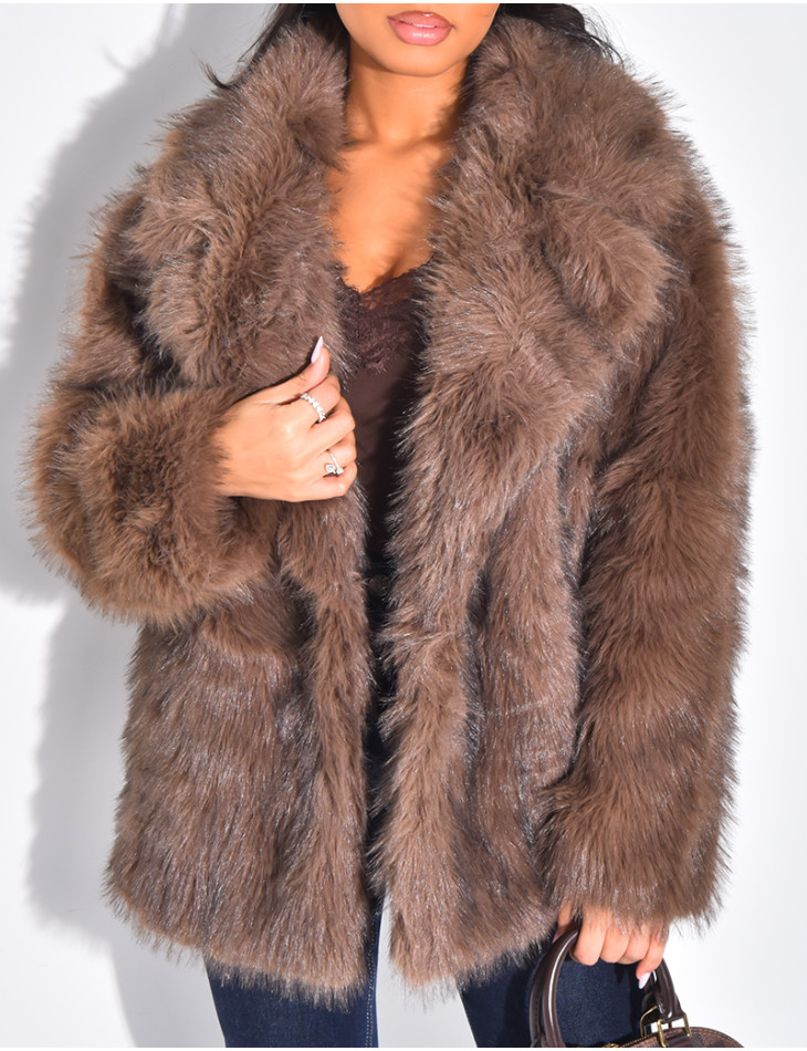 Halblanger Mantel aus Kunstfell