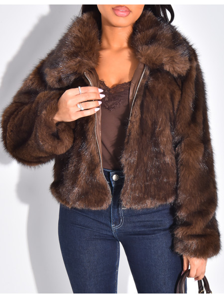 Short faux fur jacket with zip