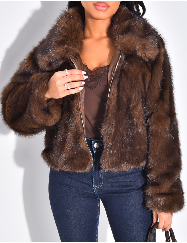 Short faux fur jacket with zip