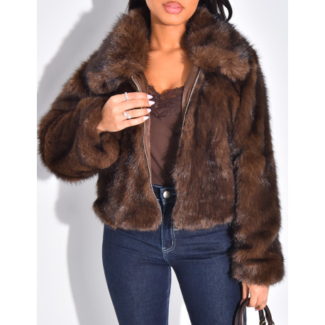 Short faux fur jacket with zip