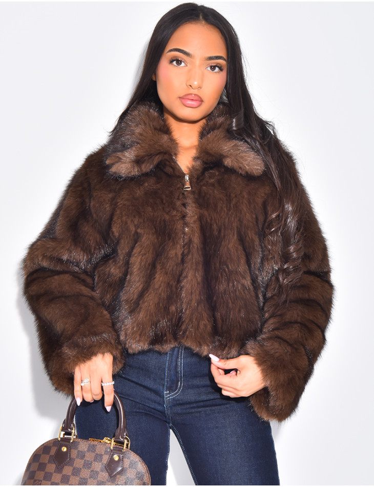 Short faux fur jacket with zip