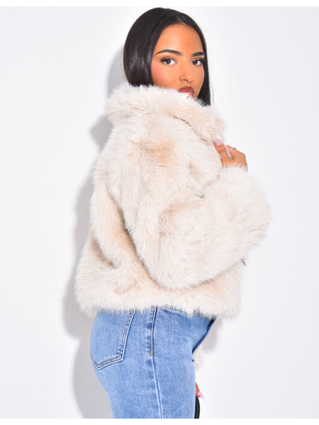 Kurze Kunstfelljacke mit Reißverschluss