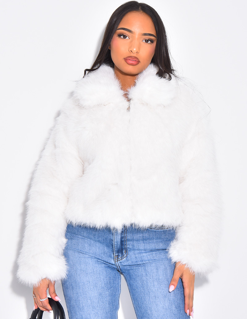 Kurze Kunstfelljacke mit...