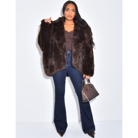 Veste courte en fausse fourrure à capuche