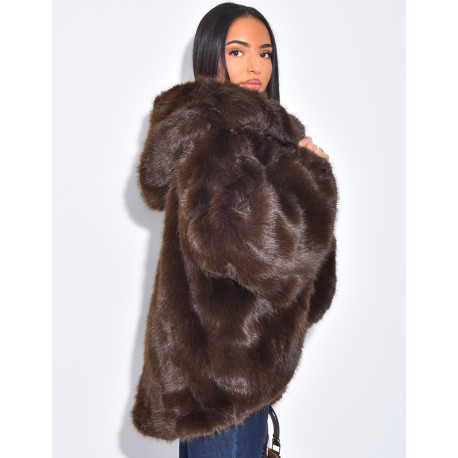 Veste courte en fausse fourrure à capuche