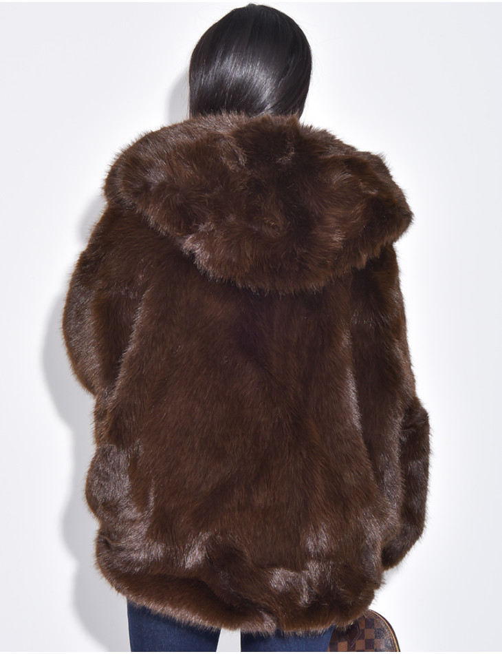 Veste courte en fausse fourrure à capuche