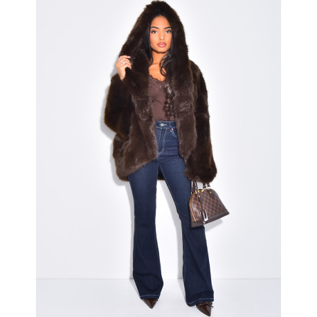 Veste courte en fausse fourrure à capuche