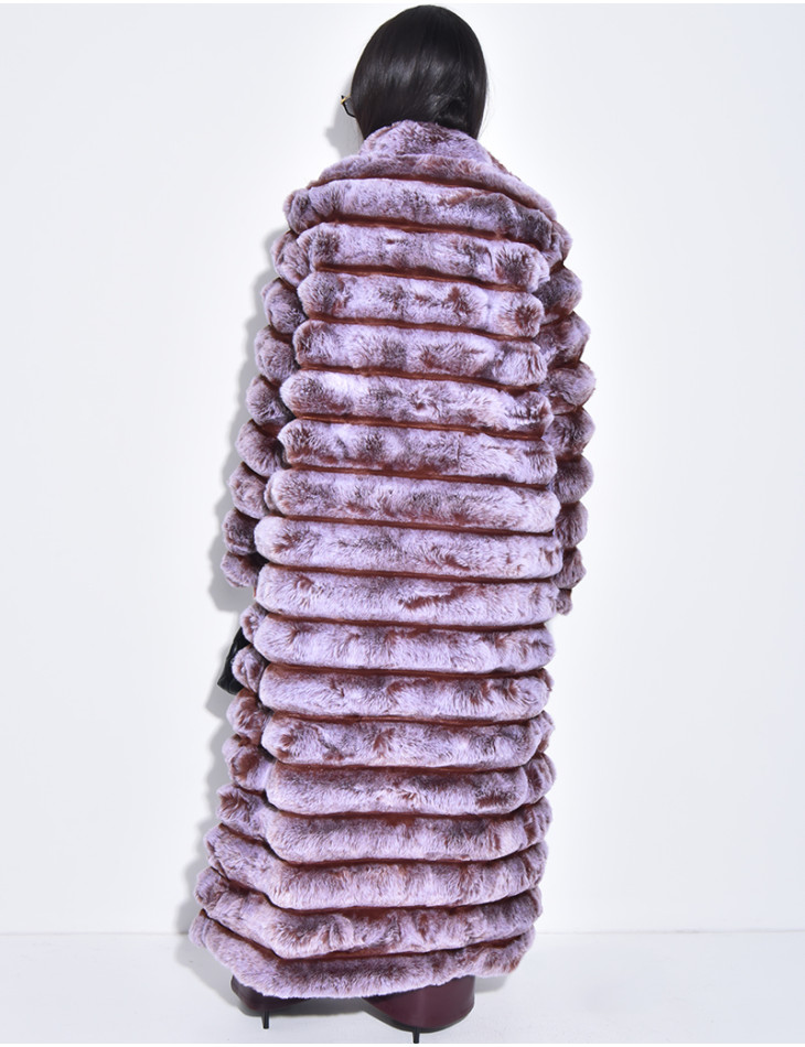 Sehr langer Mantel aus Kunstfell mit Steppoptik