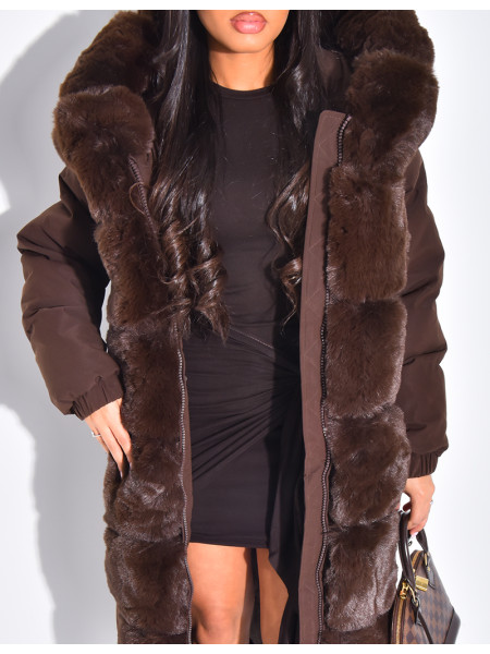 Lange, wattierte Daunenjacke mit Kunstfell und Kapuze