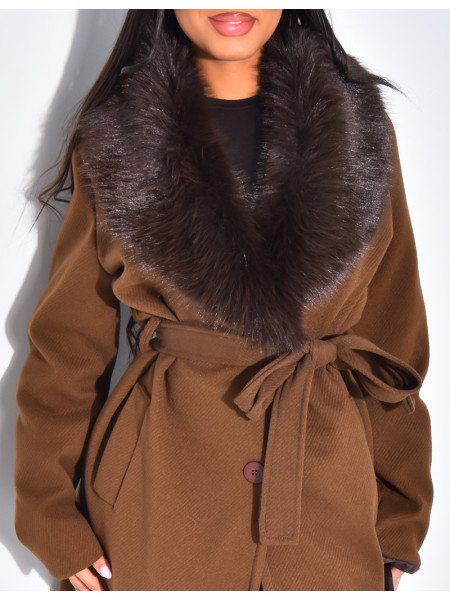Manteau long et texturé en feutrine à col en fourrure
