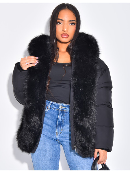 Doudoune courte matelassée à fourrure et capuche