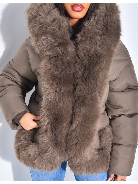 Short quilted jacket with fur trim and hood