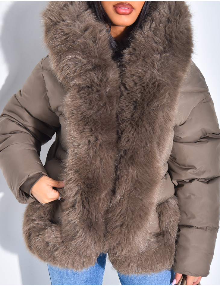 Short quilted jacket with fur trim and hood