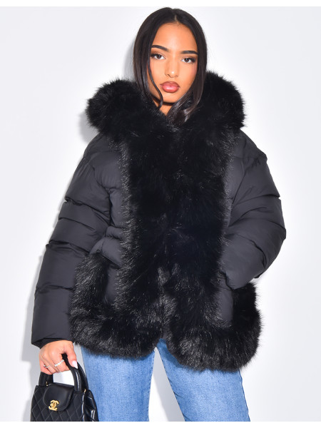 Doudoune courte matelassée à fourrure et capuche