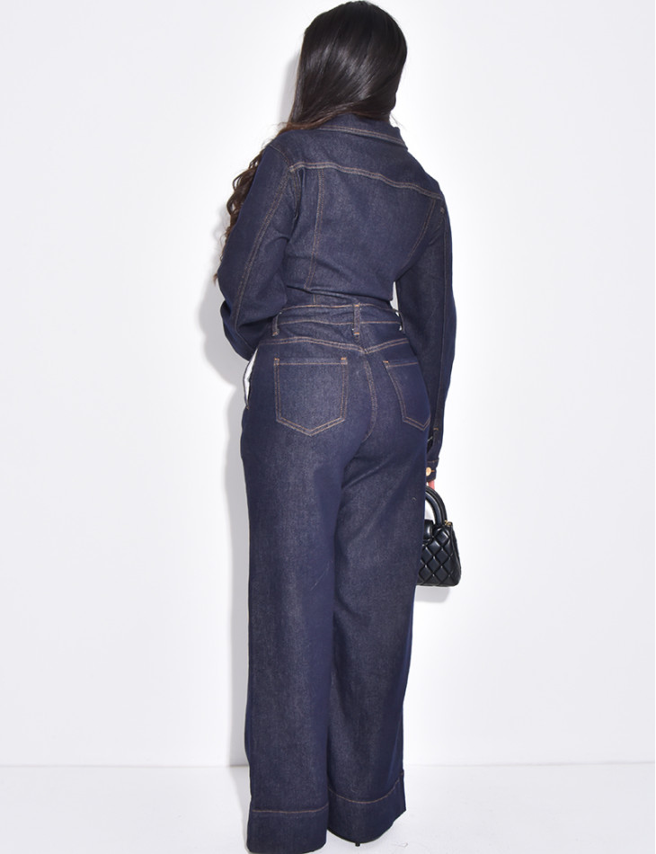 Jeansoverall mit goldenen Knöpfen