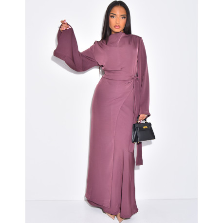 Longue robe en satin premium à nouer à la taille