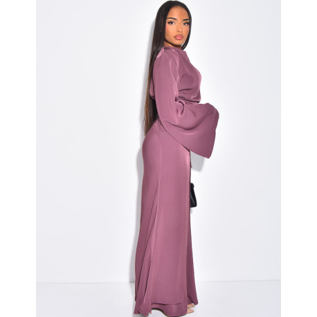 Longue robe en satin premium à nouer à la taille