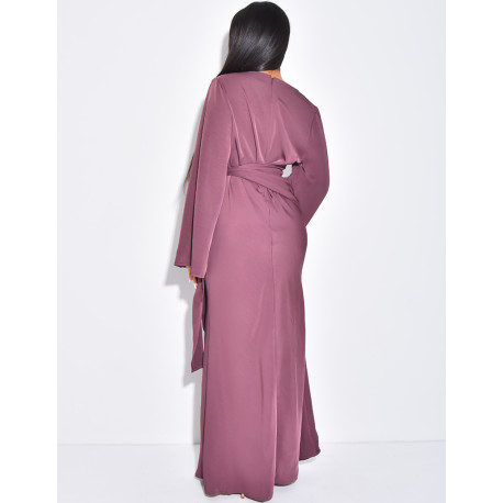 Longue robe en satin premium à nouer à la taille