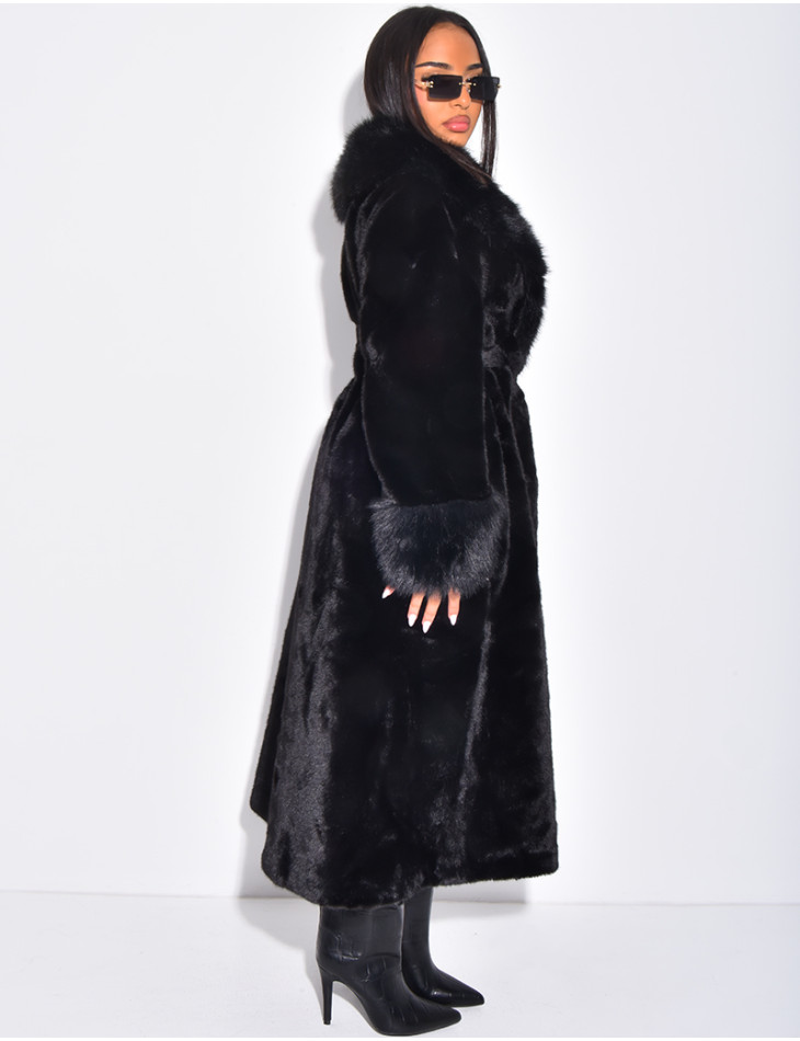 Manteau en fausse fourrure à ceinture