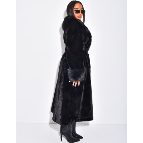 Manteau en fausse fourrure à ceinture