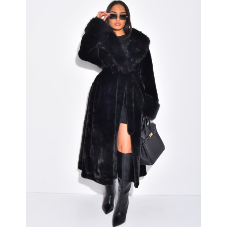Manteau en fausse fourrure à ceinture