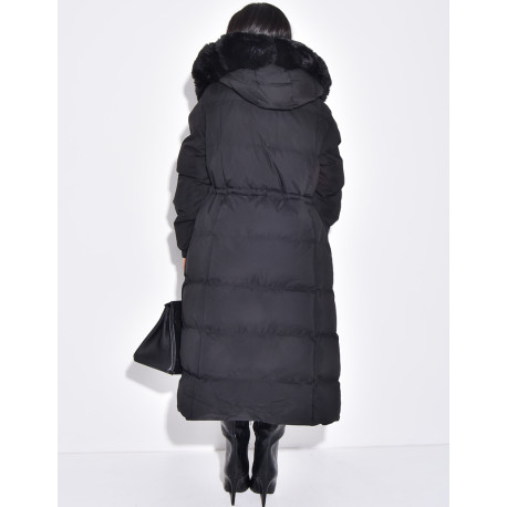 Doudoune longue matelassée à fourrure et capuche