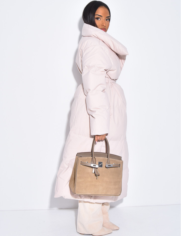 Lange gesteppte Daunenjacke zum Binden