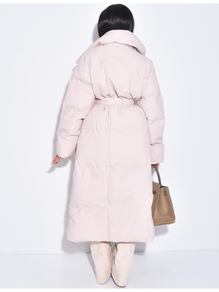 Lange gesteppte Daunenjacke zum Binden