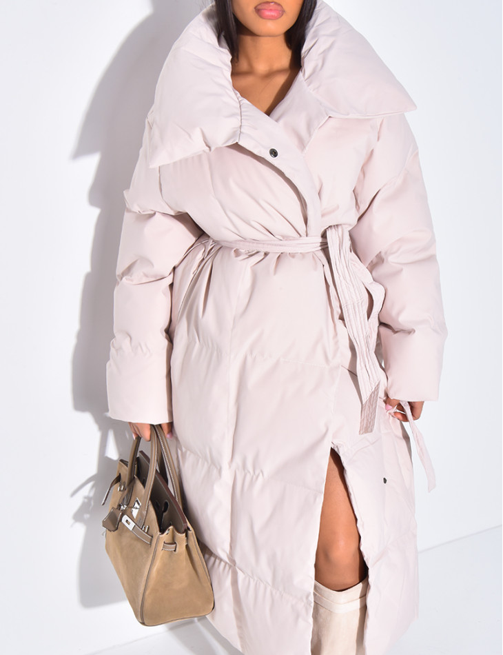 Lange gesteppte Daunenjacke zum Binden