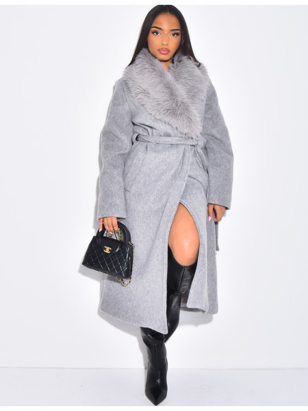 Manteau long en laine à col en fausse fourrure