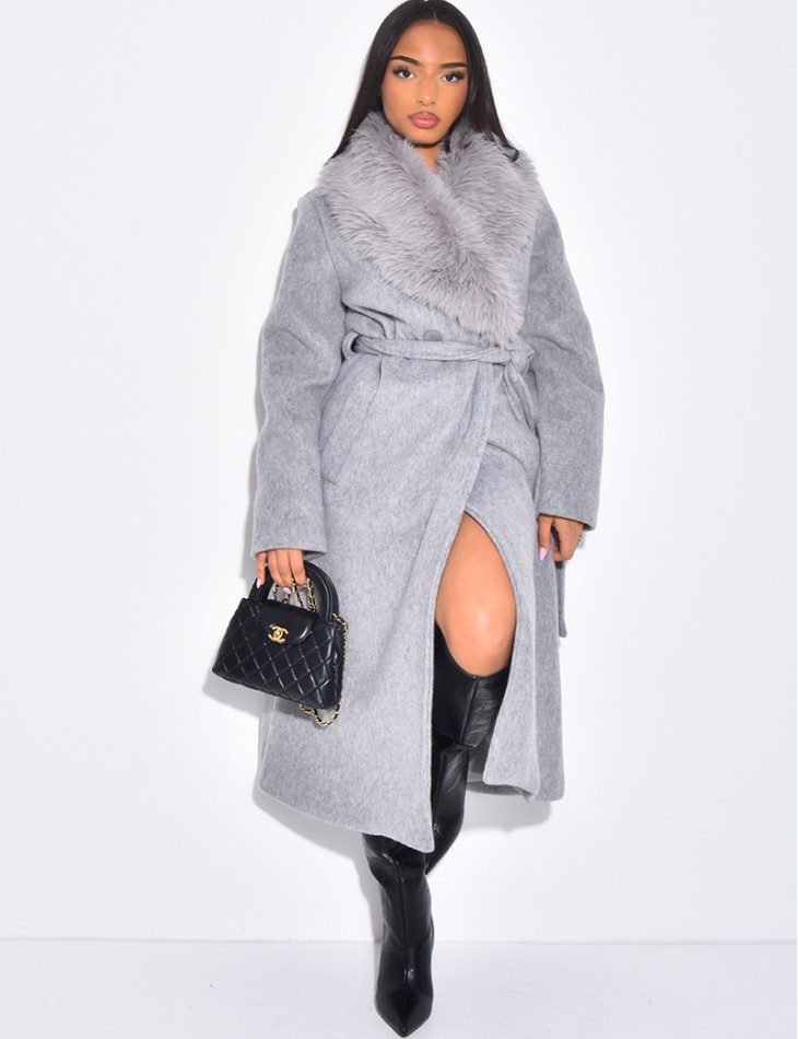 Manteau long en laine à col en fausse fourrure