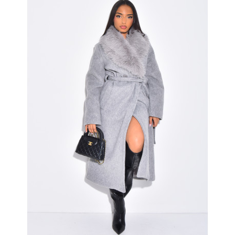 Manteau long en laine à col en fausse fourrure