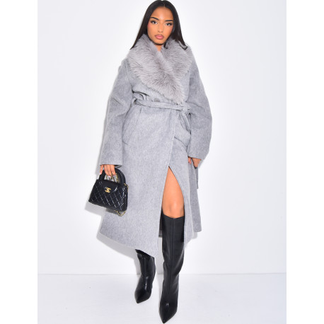 Manteau long en laine à col en fausse fourrure