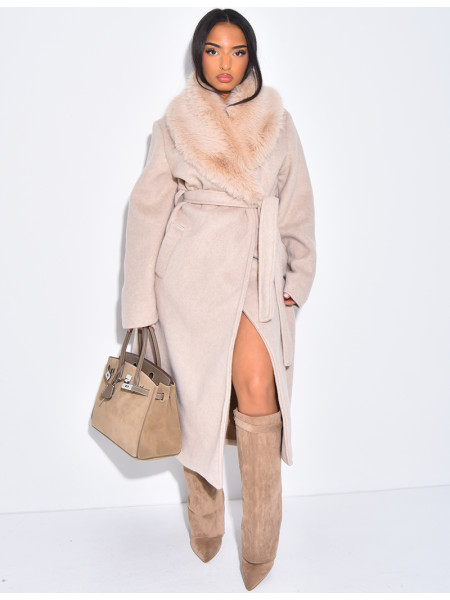 Manteau long en feutrine à col en fausse fourrure