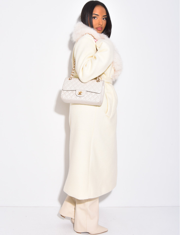 Manteau long en feutrine à col en fausse fourrure
