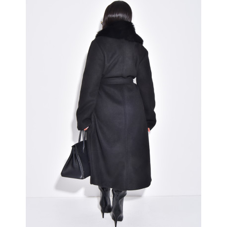 Manteau long en feutrine à col en fausse fourrure
