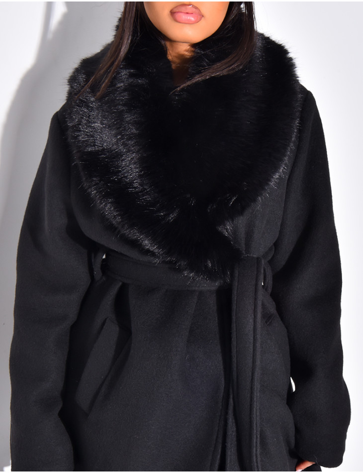 Manteau long en feutrine à col en fausse fourrure