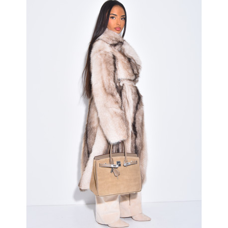 Manteau très long en fausse fourrure et ceinture