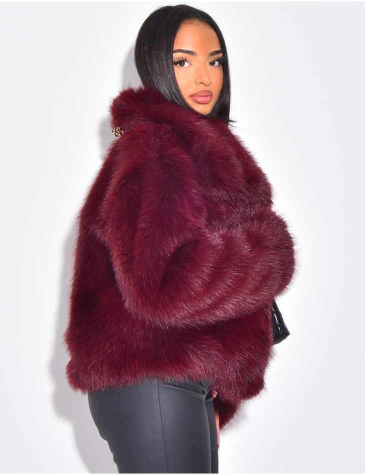 Veste courte en fausse fourrure à col rabattu