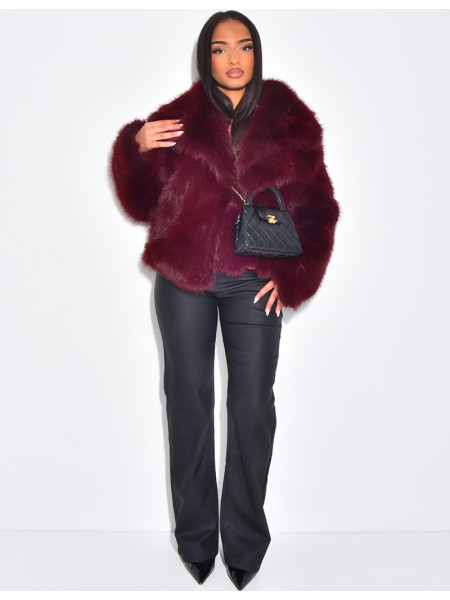 Veste courte en fausse fourrure à col rabattu